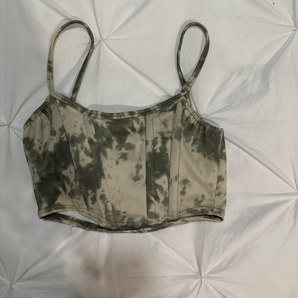 Green cropped top